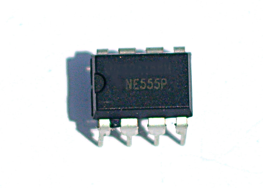 NE555 Timer IC - zum Schließen ins Bild klicken