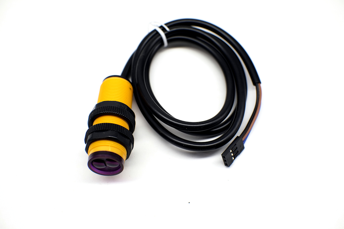 Adjustable Infrared Sensor Switch E18-D80NK m. Stecker - zum Schließen ins Bild klicken